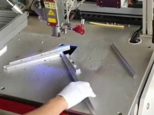 激光焊接机